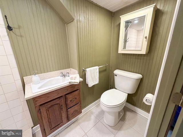 322 CRESTON RD, York, PA 17403