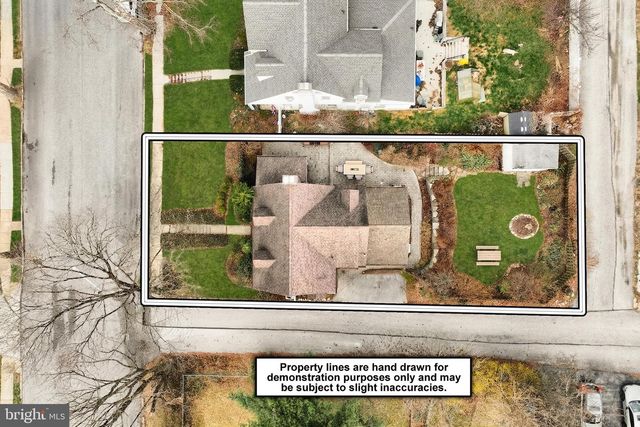 322 CRESTON RD, York, PA 17403