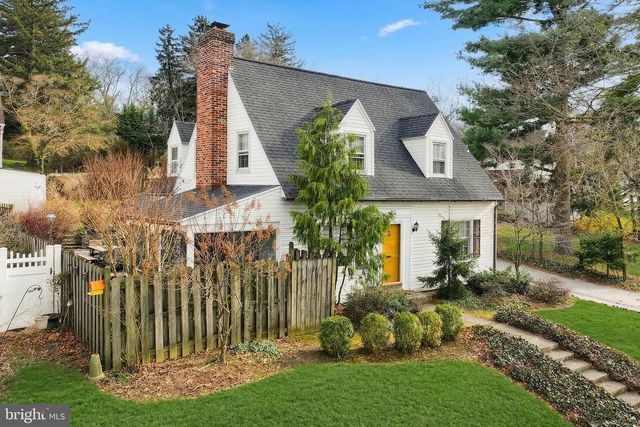 322 CRESTON RD, York, PA 17403