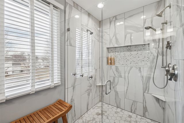 959 204th Place, Pella, IA 50219