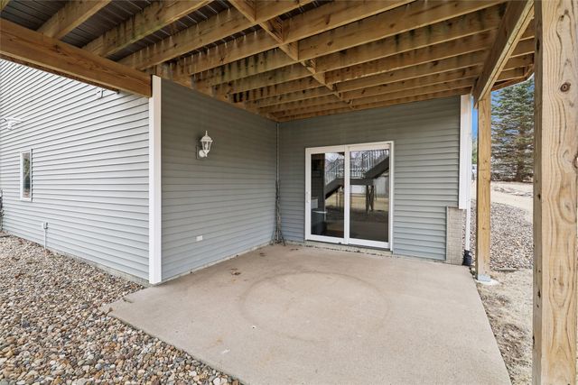 959 204th Place, Pella, IA 50219