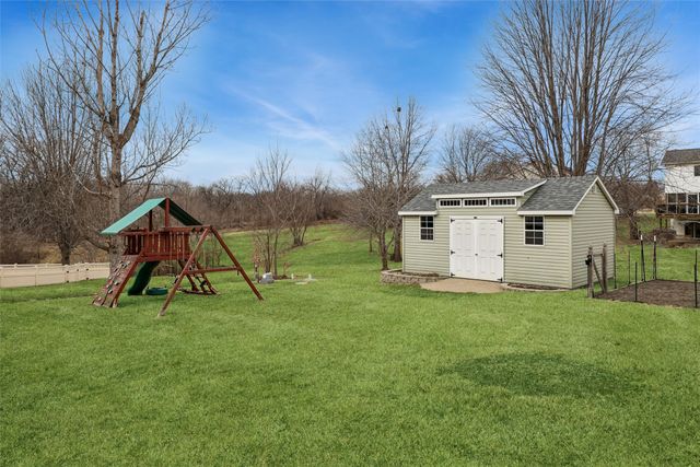 959 204th Place, Pella, IA 50219