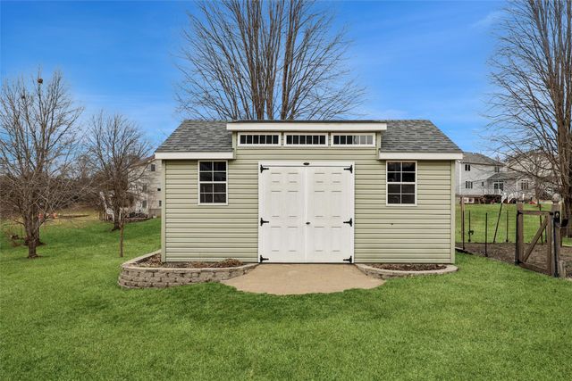 959 204th Place, Pella, IA 50219