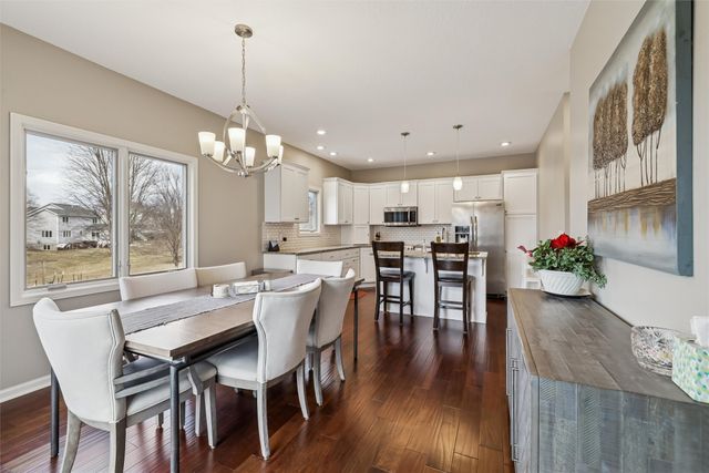 959 204th Place, Pella, IA 50219