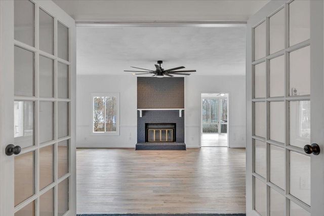 2049 Surrey LN, Roanoke, VA 24012