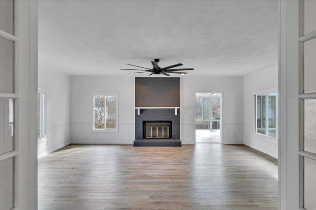 2049 Surrey LN, Roanoke, VA 24012