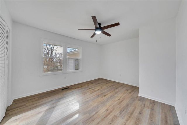 2049 Surrey LN, Roanoke, VA 24012