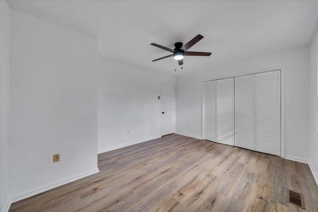 2049 Surrey LN, Roanoke, VA 24012