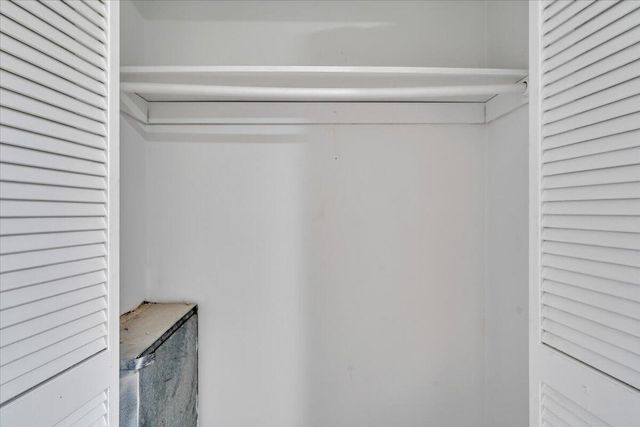 2049 Surrey LN, Roanoke, VA 24012