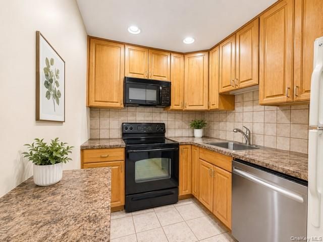 141 E Lake Boulevard H2, Mahopac, NY 10541