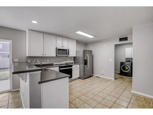 3907 Heatherwood Cir, Johnstown, CO 80534