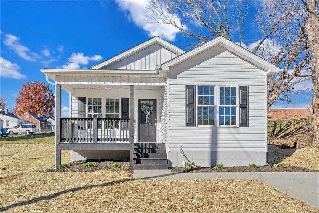 3527 Troutland AVE, Roanoke, VA 24017