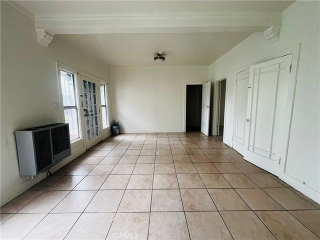 6325 S Figueroa Street, Los Angeles, CA 90003