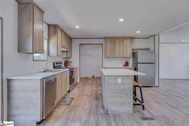 101 Garnet Lane, Easley, SC 29640