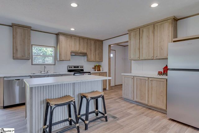 101 Garnet Lane, Easley, SC 29640