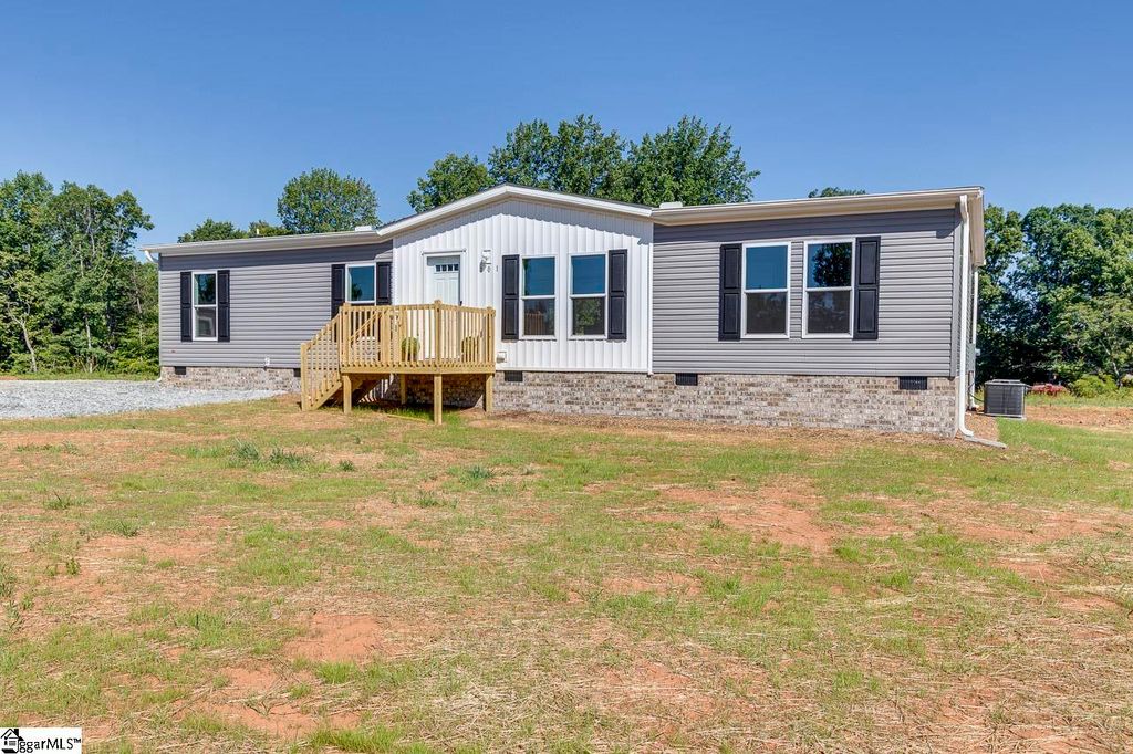 101 Garnet Lane, Easley, SC 29640