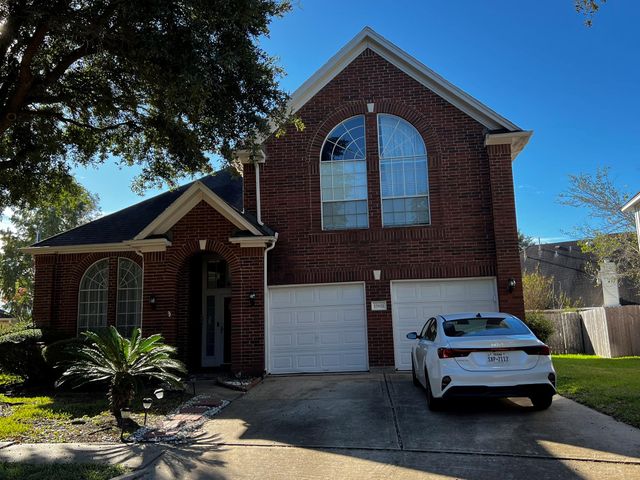 15611 Brookwood Lake Place, Sugar Land, TX 77498