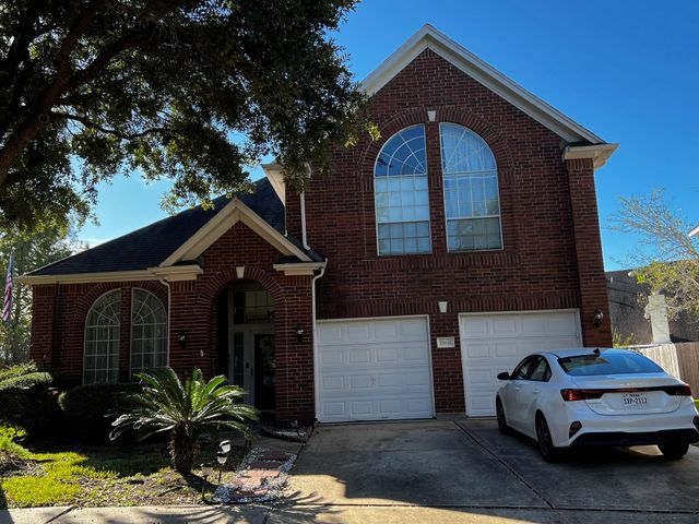 15611 Brookwood Lake Place, Sugar Land, TX 77498