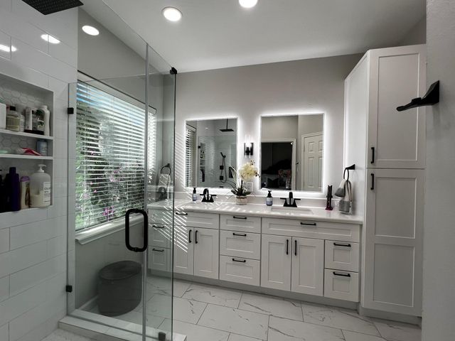 15611 Brookwood Lake Place, Sugar Land, TX 77498