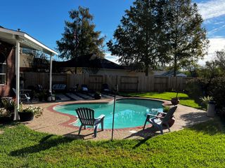 15611 Brookwood Lake Place, Sugar Land, TX 77498