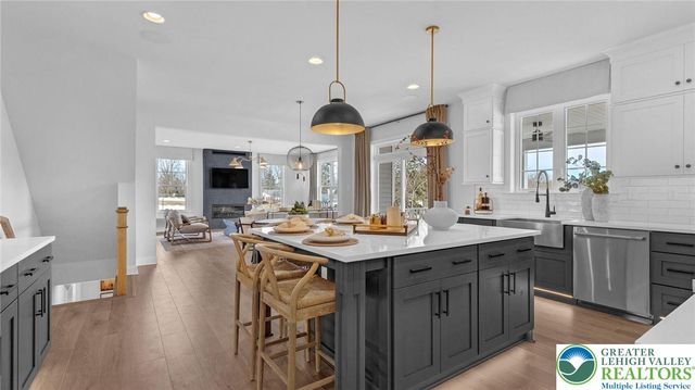 5395 Red Oak Drive, Upper Saucon Twp, PA 18036