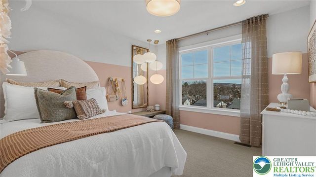 5395 Red Oak Drive, Upper Saucon Twp, PA 18036