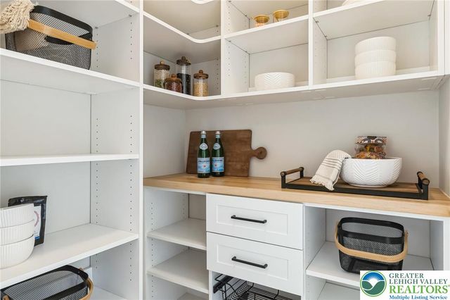 5395 Red Oak Drive, Upper Saucon Twp, PA 18036