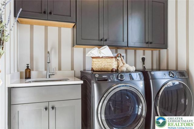 5395 Red Oak Drive, Upper Saucon Twp, PA 18036