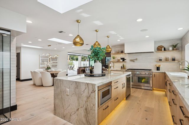 10874 E PALOMINO Road, Scottsdale, AZ 85259