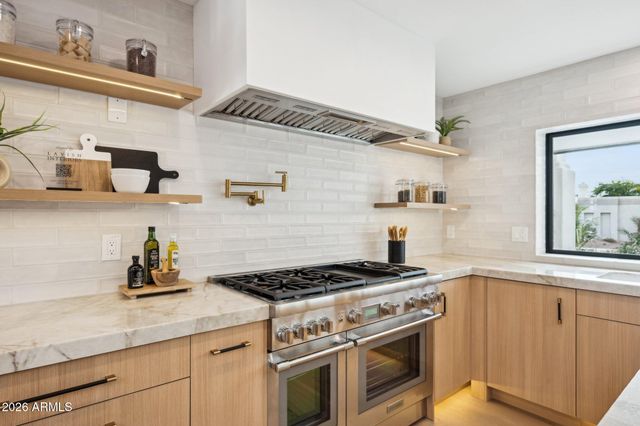 10874 E PALOMINO Road, Scottsdale, AZ 85259