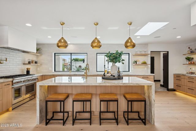 10874 E PALOMINO Road, Scottsdale, AZ 85259