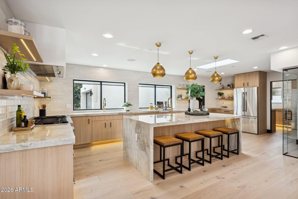 10874 E PALOMINO Road, Scottsdale, AZ 85259