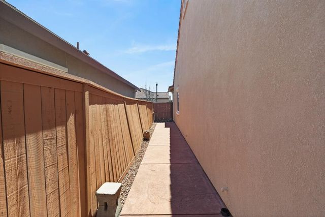 7605 Ferrell Way, Elk Grove, CA 95757