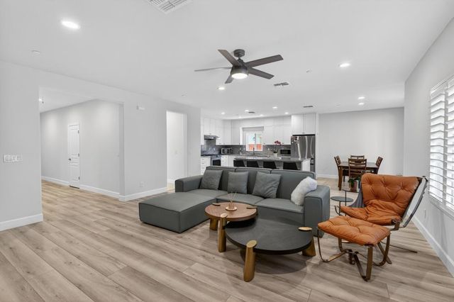 7605 Ferrell Way, Elk Grove, CA 95757