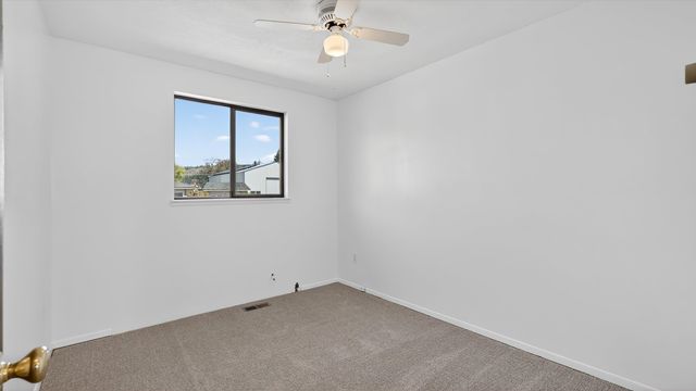 5012 E Commerce Ave, Spokane, WA 99206