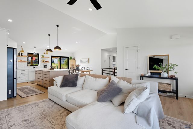 2279 TALISKER AVENUE, Spearfish, SD 57783