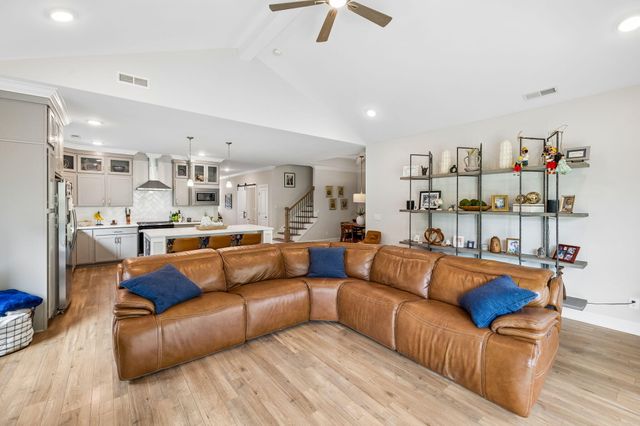 5648 Acadia Drive, Chattanooga, TN 37415