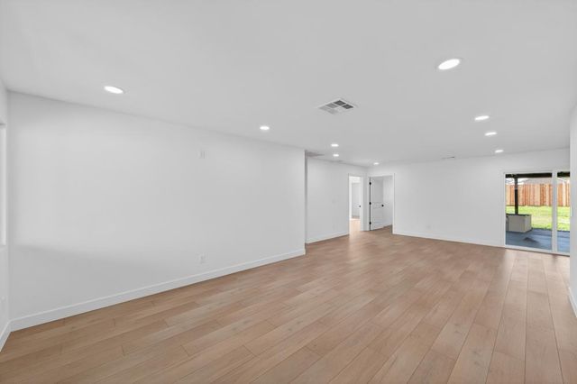 7217 Maxwell, North Highlands, CA 95660