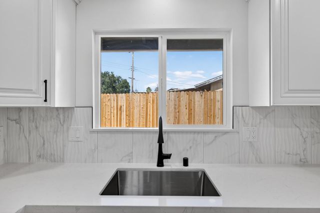 7217 Maxwell, North Highlands, CA 95660