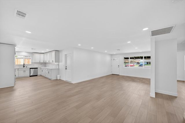 7217 Maxwell, North Highlands, CA 95660