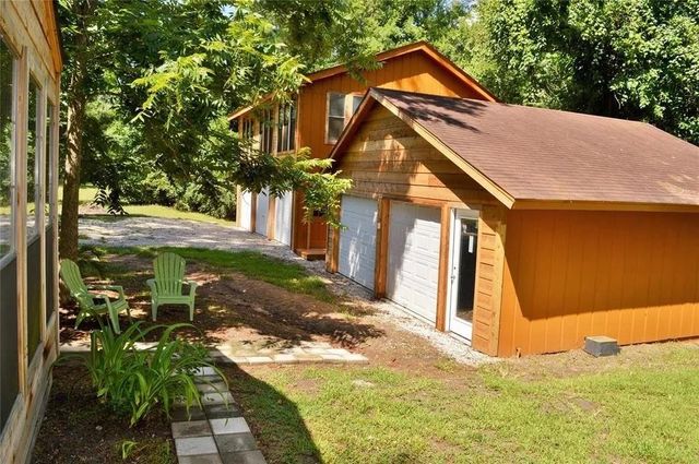 40 Pine Shadows Lane, Coldspring, TX 77331