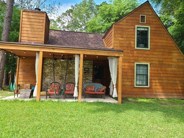 40 Pine Shadows Lane, Coldspring, TX 77331