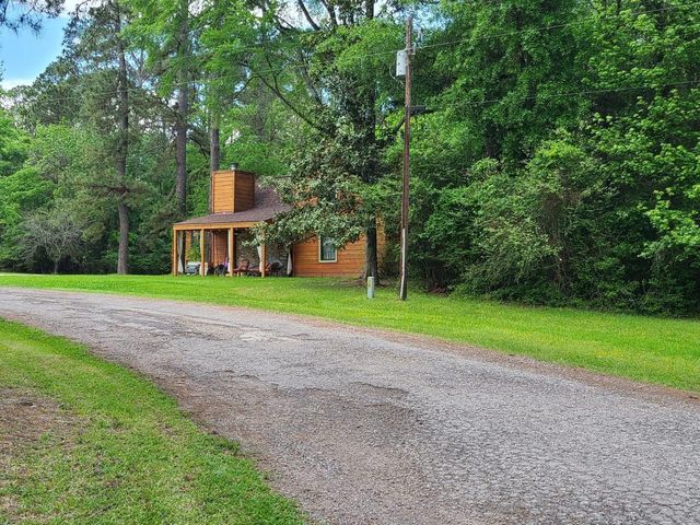 40 Pine Shadows Lane, Coldspring, TX 77331