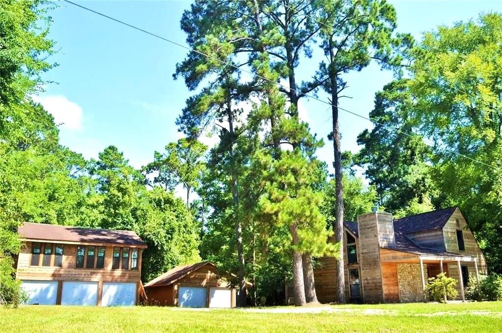 40 Pine Shadows Lane, Coldspring, TX 77331