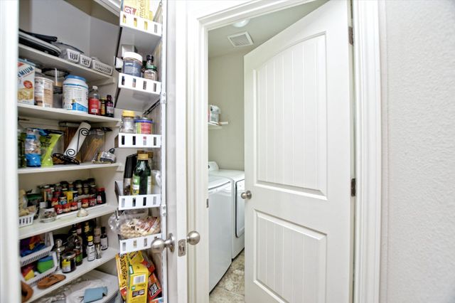 125 Lasino DR, Georgetown, TX 78626