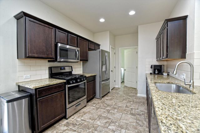 125 Lasino DR, Georgetown, TX 78626