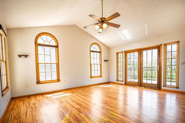 1259 Pecanwood Rd, Goddard, KS 67052