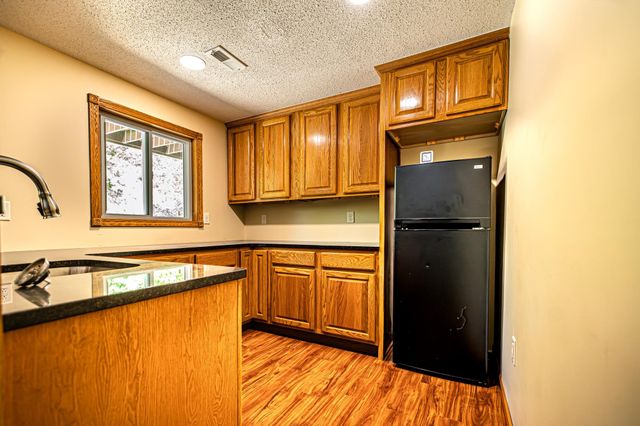 1259 Pecanwood Rd, Goddard, KS 67052