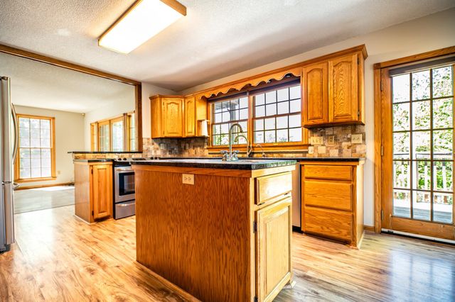 1259 Pecanwood Rd, Goddard, KS 67052