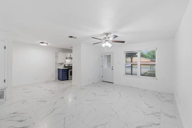 8203 Colony Loop DR, Austin, TX 78724